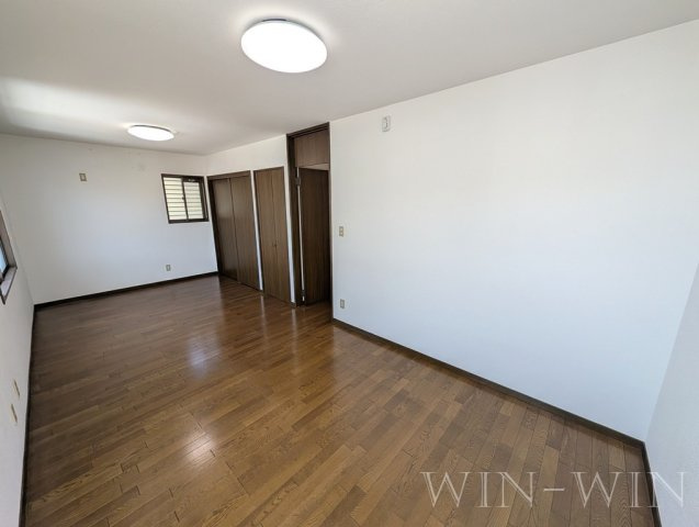 つつじが丘戸建の寝室