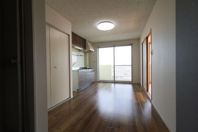 【居間・リビング】 | レジデンス板野