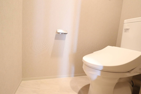 【トイレ】 | 【トイレ】清潔感もあり、シンプルなデザインなのでインテリアも楽しめます◎
