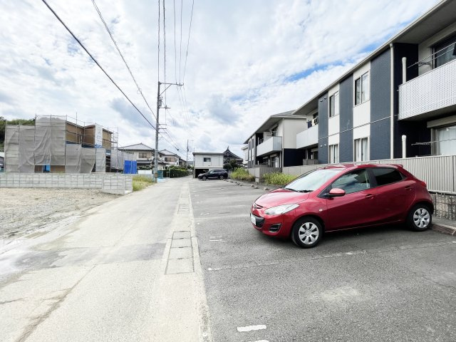 シャーメゾンツインズ　Ｂ棟の駐車場