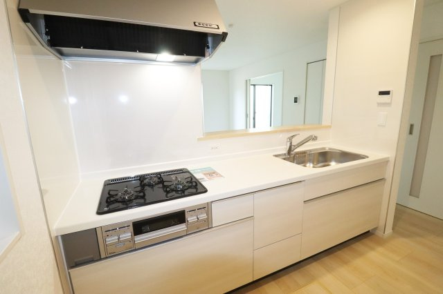 郡山市開成5丁目　　２号棟　　開成小学校、郡山第１中学区のキッチン