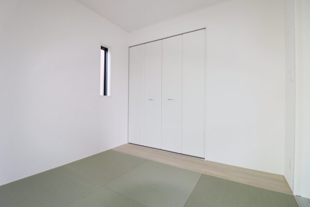 郡山市開成5丁目　　２号棟　　開成小学校、郡山第１中学区の収納|リビングに隣接する和室♪