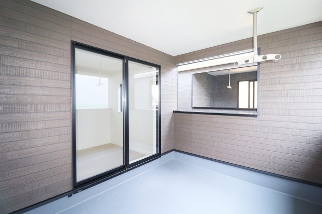 郡山市開成5丁目　　２号棟　　開成小学校、郡山第１中学区のバルコニー