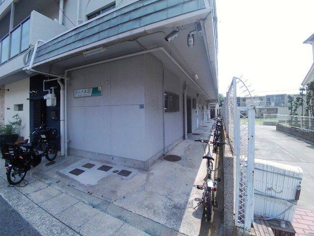 ヴィラ本山のエントランス