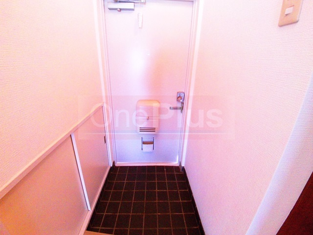 ヴィラ本山の玄関