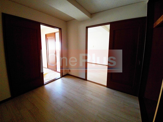 ヴィラ本山の居間・リビング