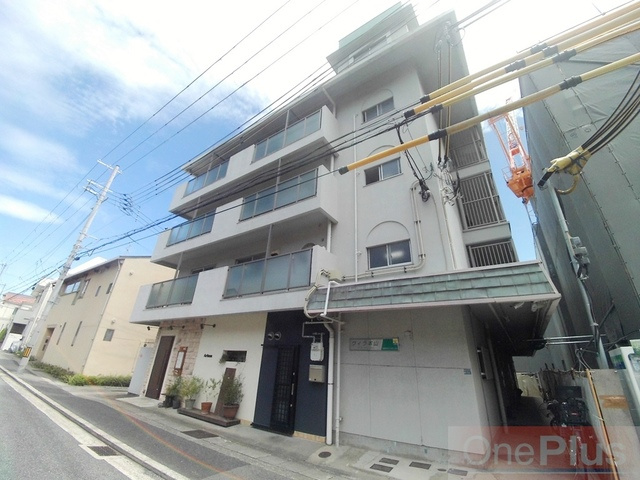 ヴィラ本山の外観