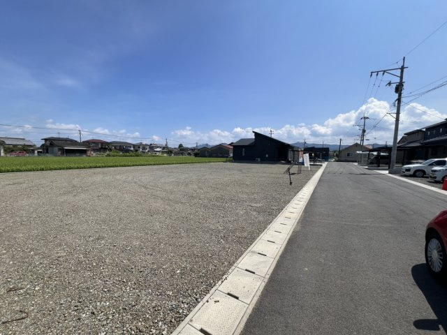 松崎町分譲地　5号地の前面道路含む現地写真