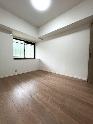 ベルヴィ香椎壱番館の洋室