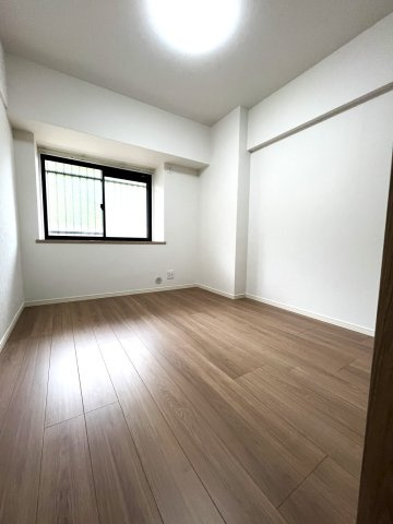 ベルヴィ香椎壱番館の洋室