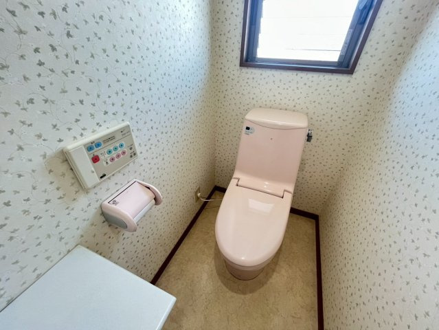 神陵台9丁目戸建のトイレ