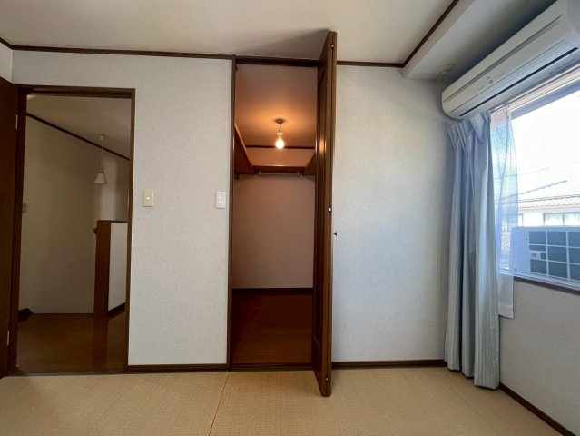 神陵台9丁目戸建の収納