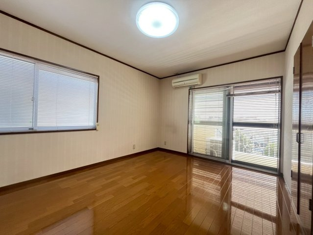 神陵台9丁目戸建の寝室