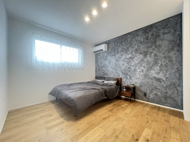 古閑中町戸建の洋室