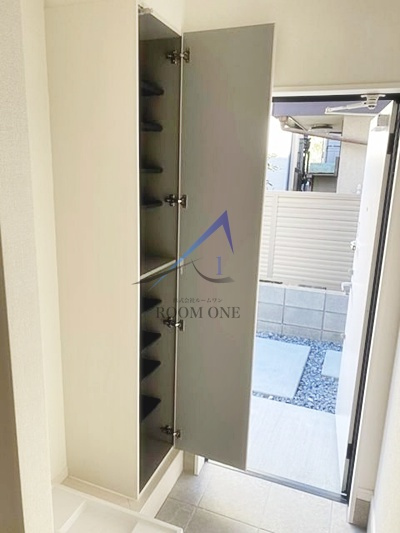 Ｃａｒｉｎａ赤羽の玄関|玄関です。