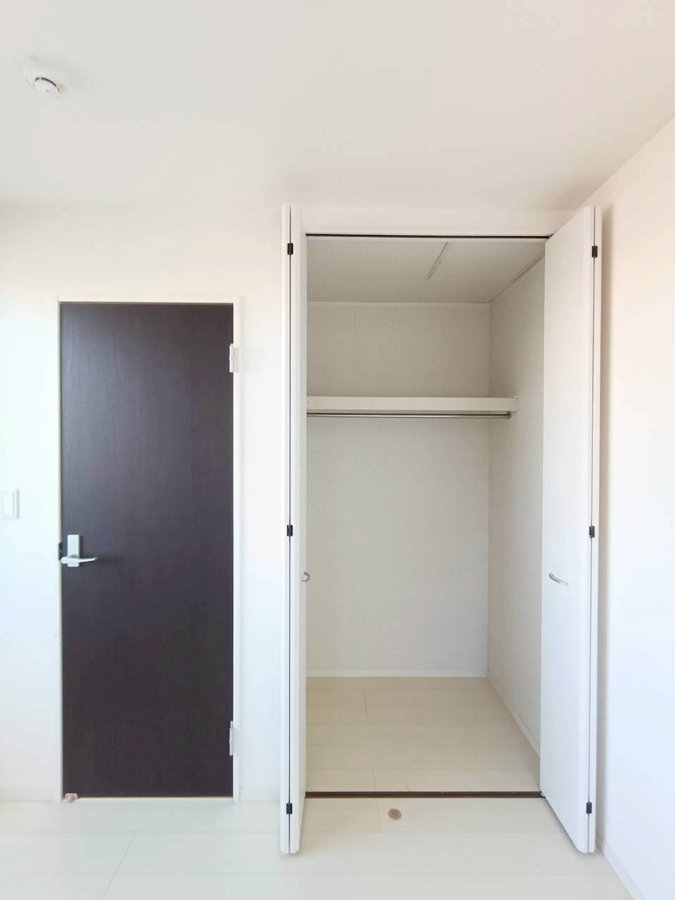 三郷市　彦沢1丁目　中古戸建　の収納|大容量収納で“見せない暮らし”。片付けがラクに