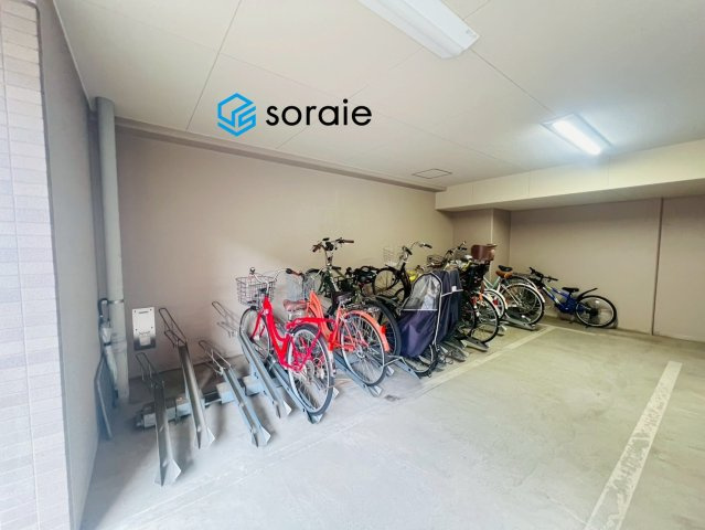 アイディスクエア川越新富町の駐輪場