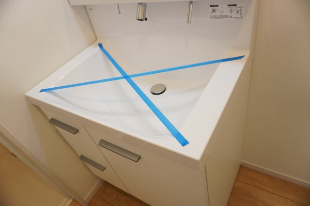 越谷市登戸町 新築分譲住宅の独立洗面台