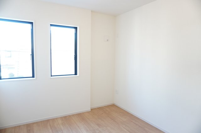 越谷市登戸町 新築分譲住宅の洋室