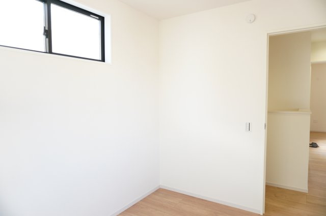 越谷市登戸町 新築分譲住宅の洋室