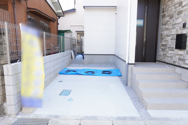 越谷市登戸町 新築分譲住宅の駐車場