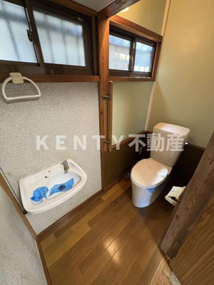 【トイレ】 | 岸谷１丁目戸建 | シンプルで使いやすいトイレです