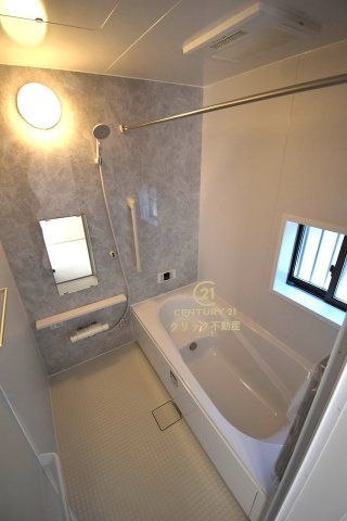 ハートフルタウン 　日立市森山町　３期　2の浴室|ゆったりした1坪タイプシステムバスです。追い焚き機能付きで生活時間の違うご家族にもとても便利です！