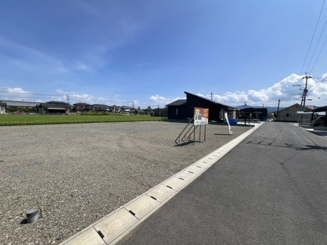 松崎町分譲地　4号地の前面道路含む現地写真