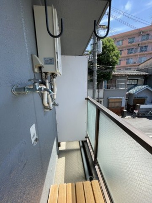 【設備】 | ガーデンハイツ上新庄 | 室外洗濯機置き場です