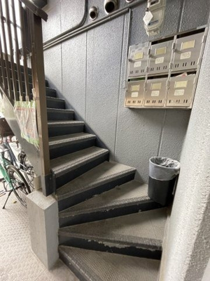 【その他共用部分】 | ガーデンハイツ上新庄 | 共用部分の階段です