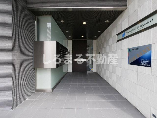 ルクレ西長堀のエントランス