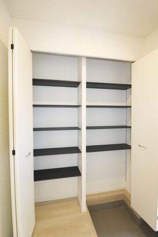 郡山市開成5丁目　　３号棟　　開成小学校、郡山第１中学区の収納|シューズクローゼット♪