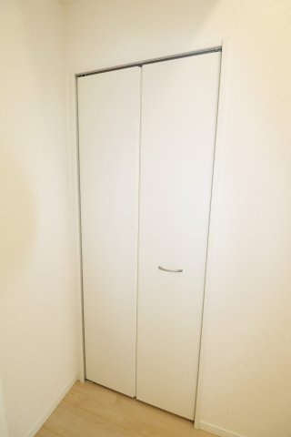 郡山市開成5丁目　　３号棟　　開成小学校、郡山第１中学区の収納|1Fホール収納♪