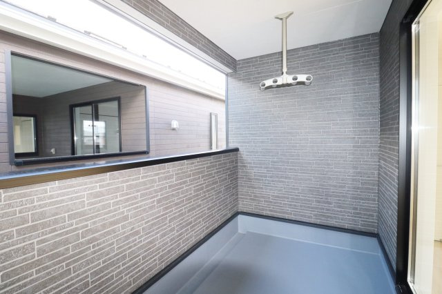 郡山市開成5丁目　　３号棟　　開成小学校、郡山第１中学区のバルコニー