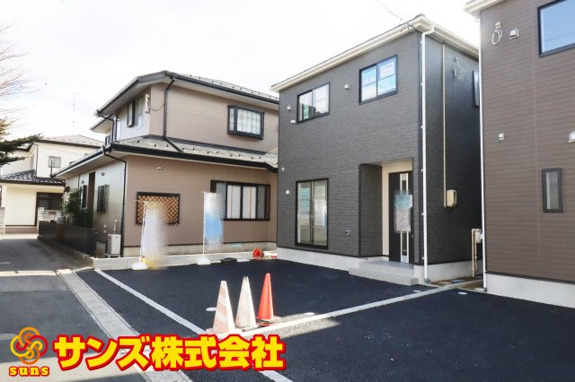 郡山市開成5丁目　　３号棟　　開成小学校、郡山第１中学区の外観|北東側から見た駐車場を含む外観♪