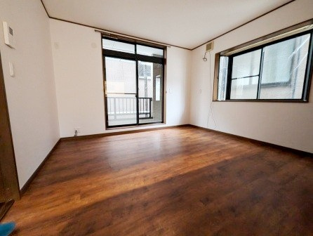 西堀4丁目戸建ての寝室