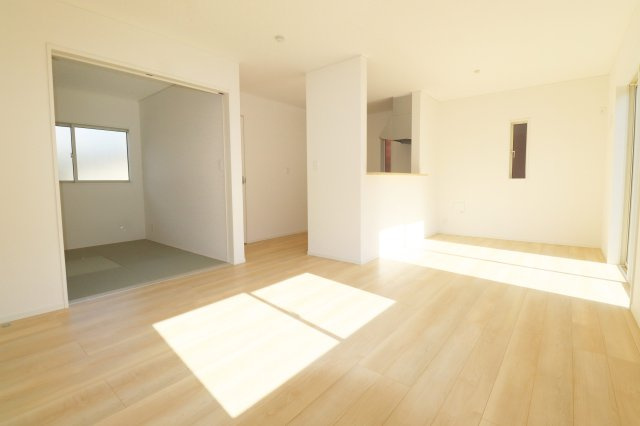 郡山市田村町金屋字上川原　　　２号棟　　　永盛小学校、小原田中学区の居間・リビング