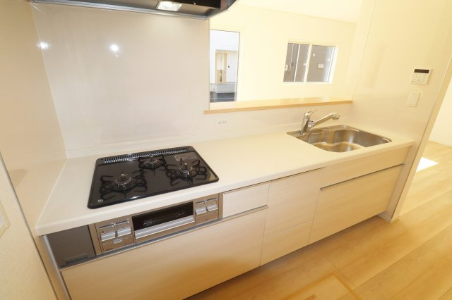 郡山市田村町金屋字上川原　　　２号棟　　　永盛小学校、小原田中学区のキッチン