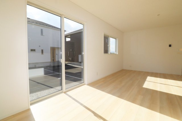 郡山市田村町金屋字上川原　　　２号棟　　　永盛小学校、小原田中学区の居間・リビング