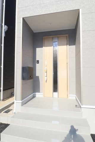 郡山市田村町金屋字上川原　　　２号棟　　　永盛小学校、小原田中学区の玄関