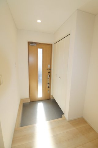 郡山市田村町金屋字上川原　　　２号棟　　　永盛小学校、小原田中学区の玄関