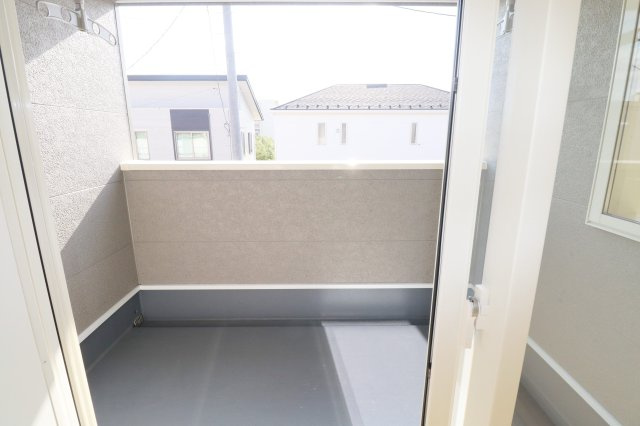 郡山市田村町金屋字上川原　　　２号棟　　　永盛小学校、小原田中学区のバルコニー