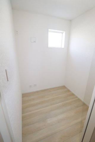 郡山市田村町金屋字上川原　　　２号棟　　　永盛小学校、小原田中学区の収納