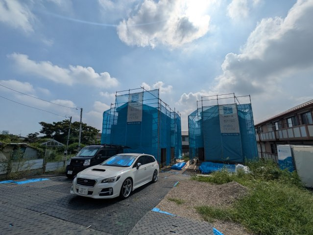 スペランツァAの駐車場