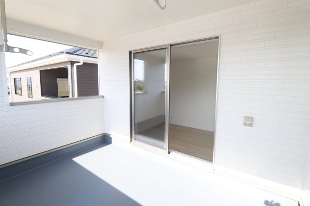 郡山市田村町金屋字上川原　　　３号棟　　　永盛小学校、小原田中学区のバルコニー