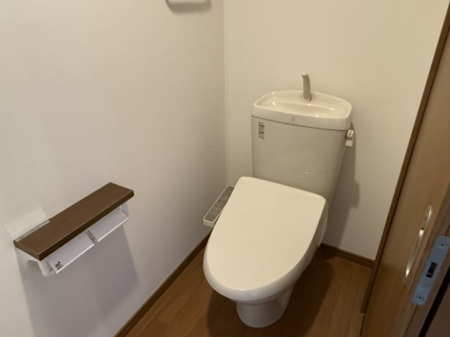 東豊中町3丁目貸家のトイレ