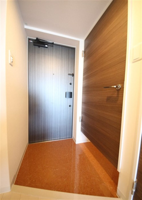 【玄関】 | ワールドアイ梅田WEST