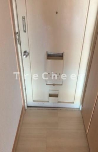 サンライズマンションの玄関