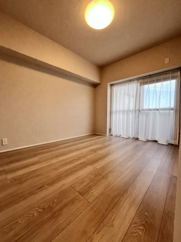 ライオンズマンション今宿の洋室