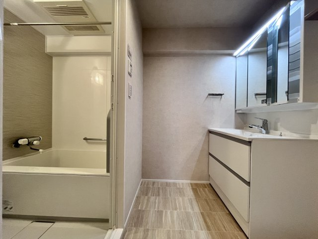 ライオンズマンション今宿の独立洗面台